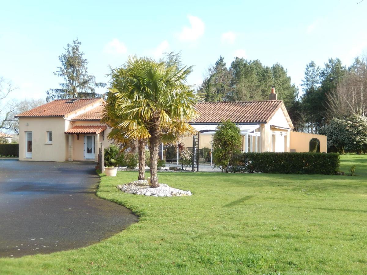 Studio Appart' Les Jards Bressuire Exterior photo